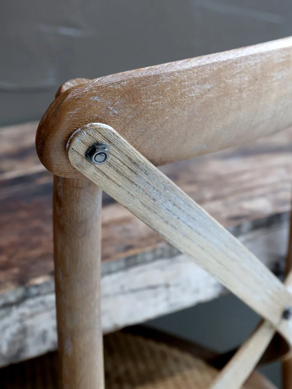 Chic Antique Französischer Esstischstuhl mit Geflechtsitz