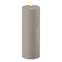 Deluxe Homeart LED Real Flame Outdoor Stumpenkerze grau