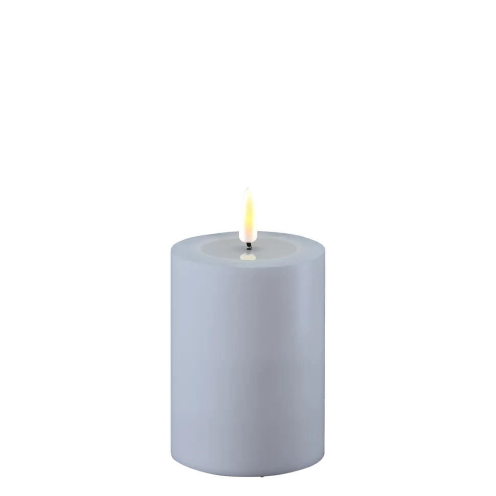 Deluxe Homeart LED Real Flame Outdoor Stumpenkerze staubig blau