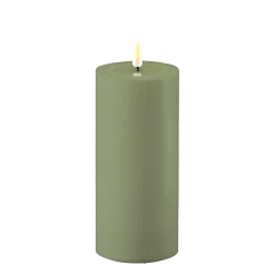 Deluxe Homeart LED Real Flame Outdoor Stumpenkerze staubig grün