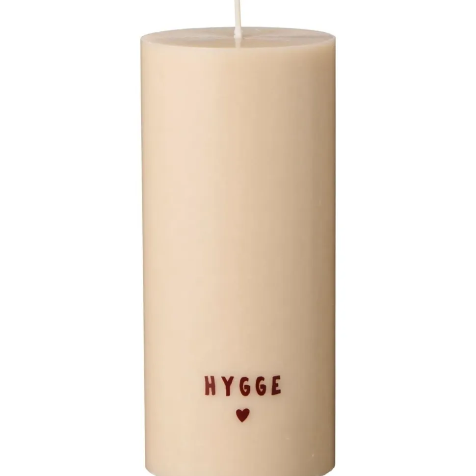 IB Laursen Stumpenkerze mit Hygge Aufschrift